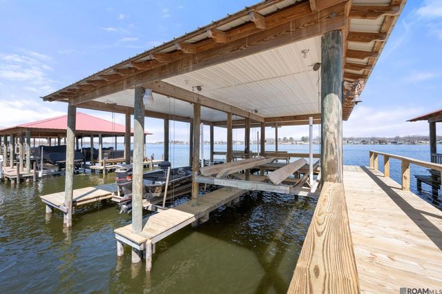 7928 False River Rd, Oscar, LA 70762