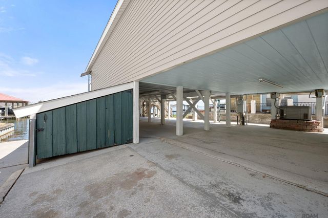 7928 False River Rd, Oscar, LA 70762
