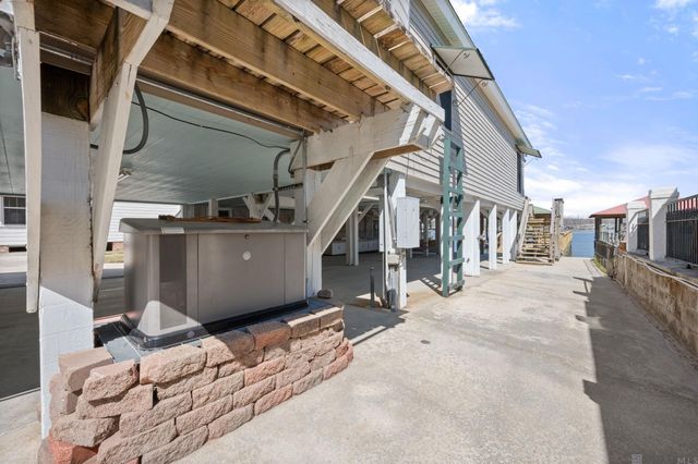 7928 False River Rd, Oscar, LA 70762