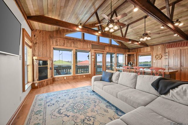7928 False River Rd, Oscar, LA 70762