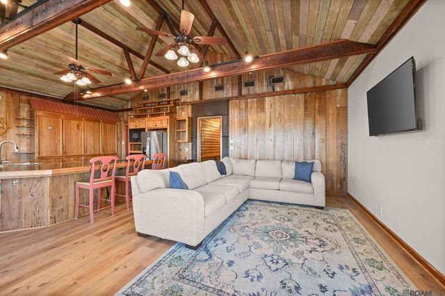 7928 False River Rd, Oscar, LA 70762