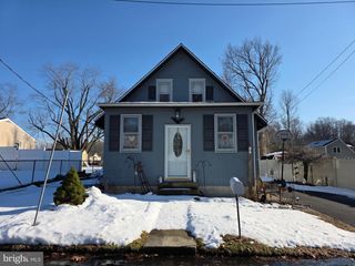 276 GLENN AVE, Blackwood, NJ 08012