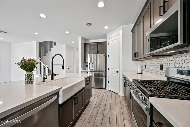 13360 W BRILES Road, Peoria, AZ 85383
