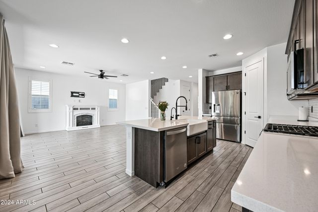 13360 W BRILES Road, Peoria, AZ 85383