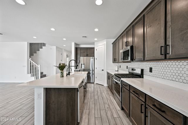 13360 W BRILES Road, Peoria, AZ 85383