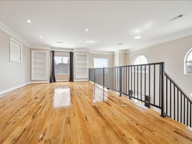 314 W Bell Street, Houston, TX 77019