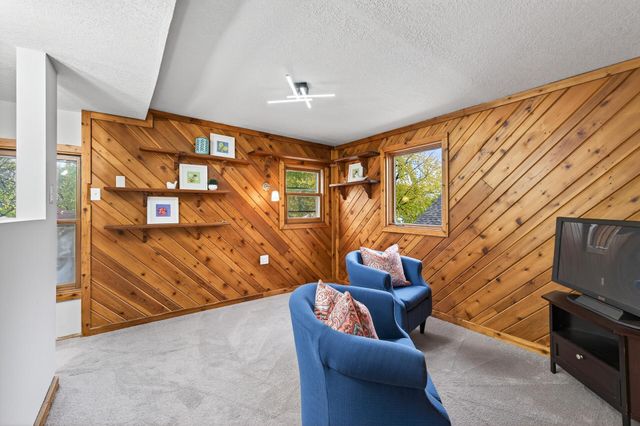 4636 42nd Avenue S, Minneapolis, MN 55406