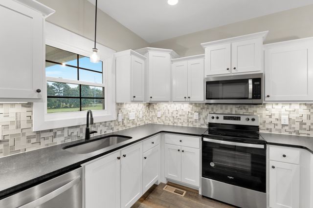 155 Julia Ann Ct, Springfield, TN 37172