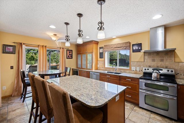 6544 Wildflower Drive S, Cottage Grove, MN 55016