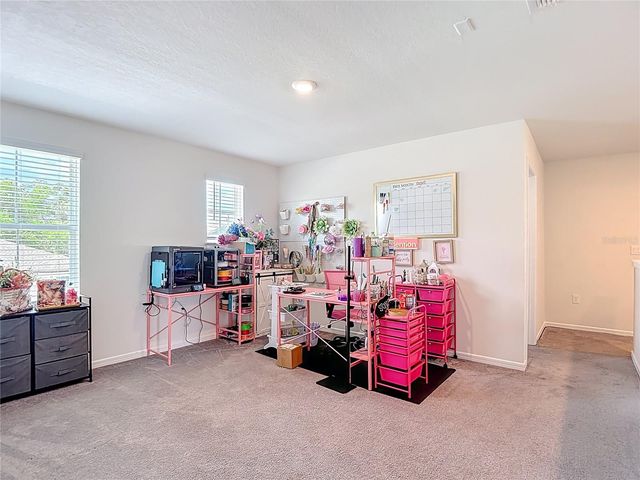 6136 BRADFORD WOODS DRIVE, Zephyrhills, FL 33542