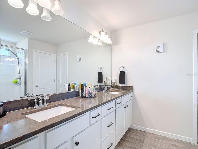 6136 BRADFORD WOODS DRIVE, Zephyrhills, FL 33542