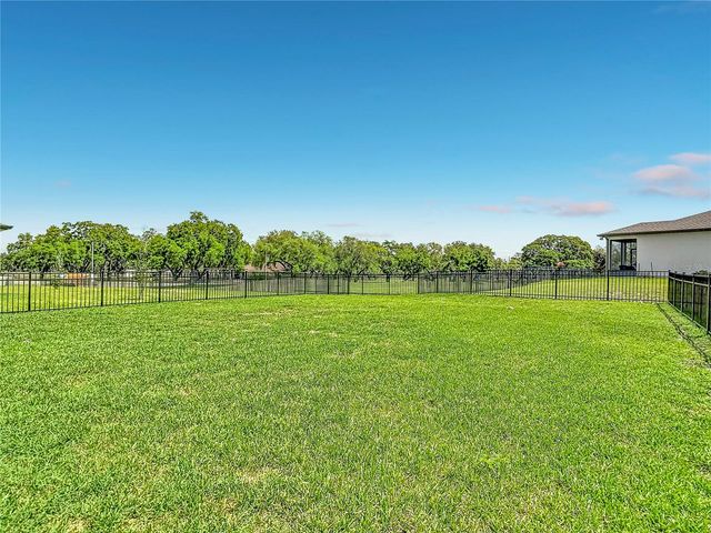 6136 BRADFORD WOODS DRIVE, Zephyrhills, FL 33542