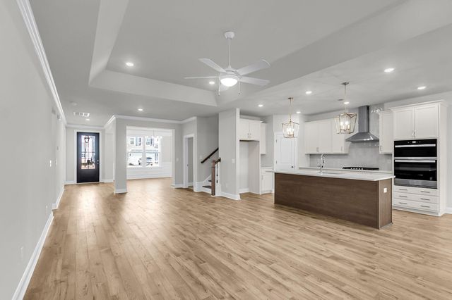 1033 Tributary Boulevard, Hollywood, SC 29449
