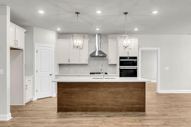 1033 Tributary Boulevard, Hollywood, SC 29449