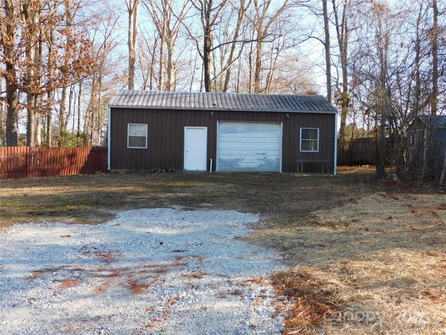 1204 Limerick Lane, York, SC 29745