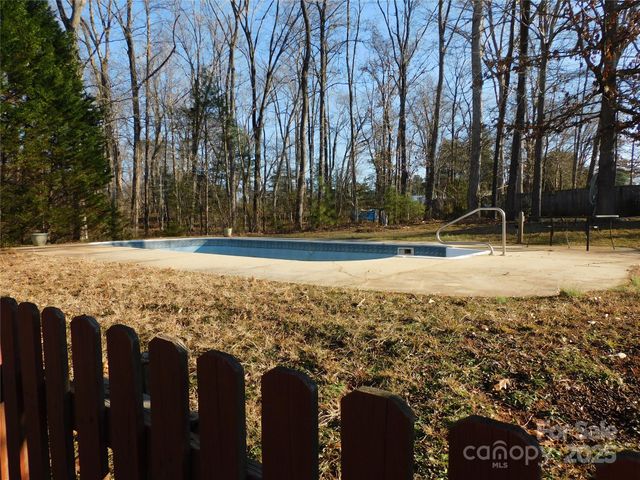 1204 Limerick Lane, York, SC 29745