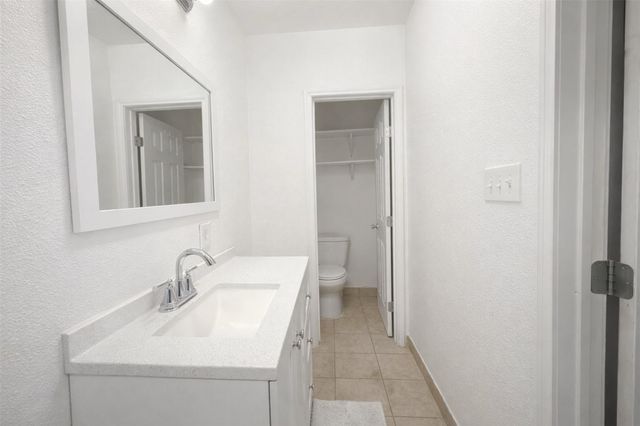 1350 Twin Falls Road, Houston, TX 77088