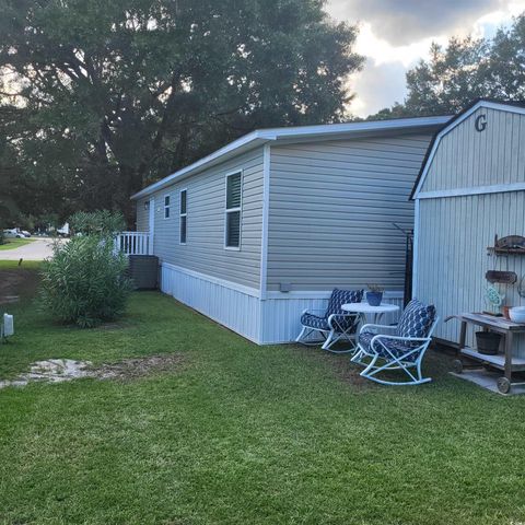 528 Folly Estates Dr., Myrtle Beach, SC 29588