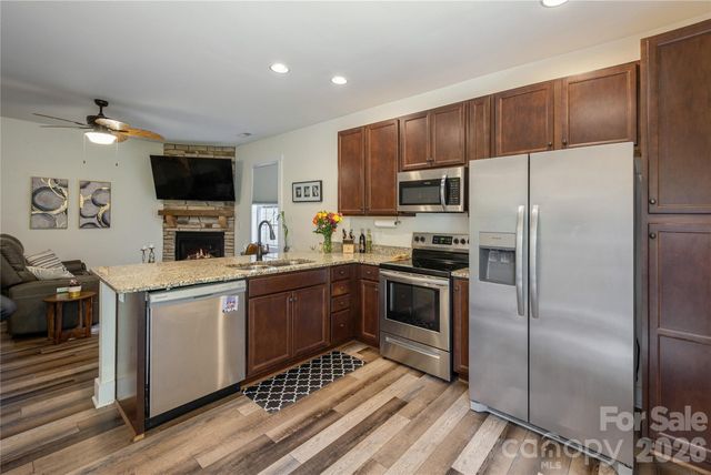 289 Cardwell Lane, Fletcher, NC 28732