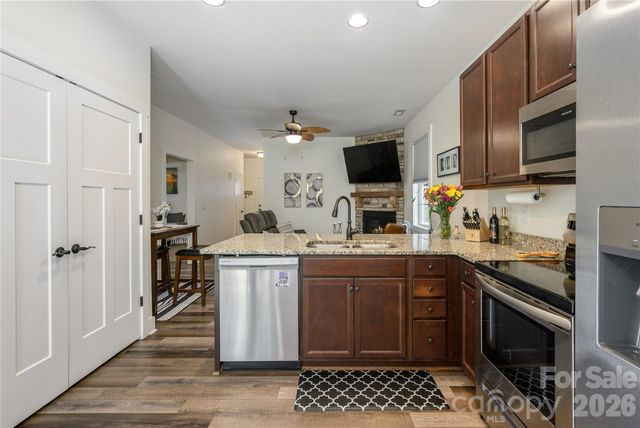 289 Cardwell Lane, Fletcher, NC 28732