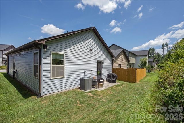289 Cardwell Lane, Fletcher, NC 28732