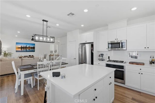 1679 Camellia, Redlands, CA 92374