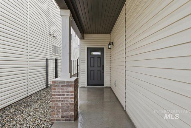 2305 E Danzee Drive, Boise, ID 83716