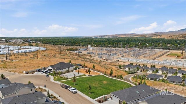 2305 E Danzee Drive, Boise, ID 83716