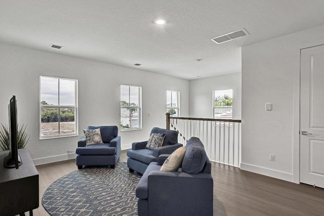 203 SE Calmo Circle, Port St. Lucie, Port St Lucie, FL 34984