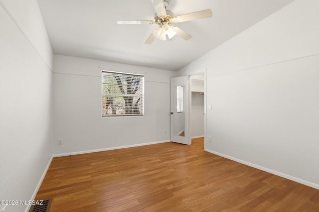 2161 S Flying Q Lane, Tucson, AZ 85713