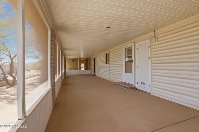 2161 S Flying Q Lane, Tucson, AZ 85713