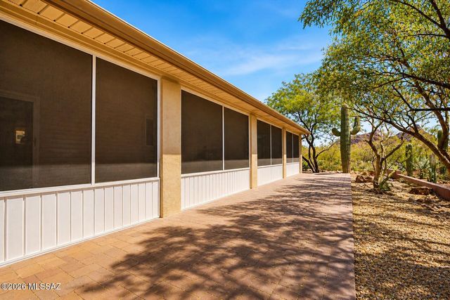 2161 S Flying Q Lane, Tucson, AZ 85713