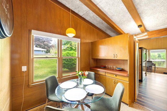 507 W Montclaire AVENUE, Glendale, WI 53217