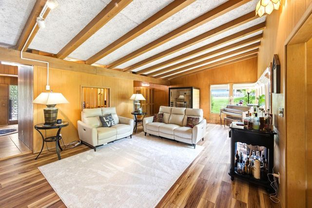 507 W Montclaire AVENUE, Glendale, WI 53217