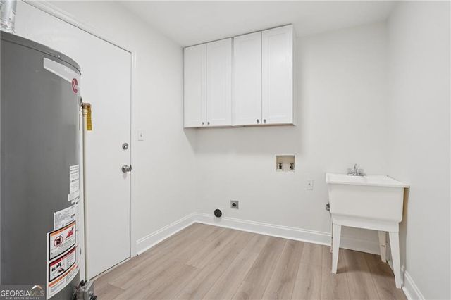 507 Castleaire Drive, Stone Mountain, GA 30087