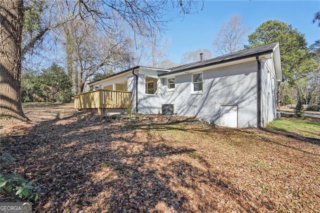 507 Castleaire Drive, Stone Mountain, GA 30087