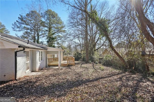 507 Castleaire Drive, Stone Mountain, GA 30087
