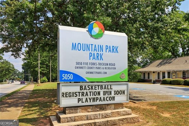 507 Castleaire Drive, Stone Mountain, GA 30087