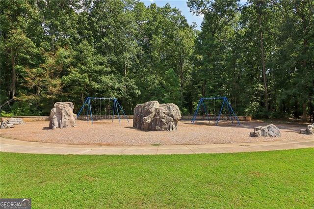 507 Castleaire Drive, Stone Mountain, GA 30087