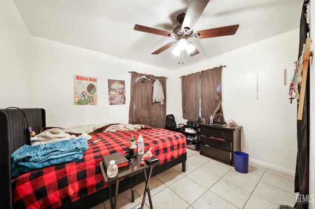 1318 Vale, Bakersfield, CA 93306