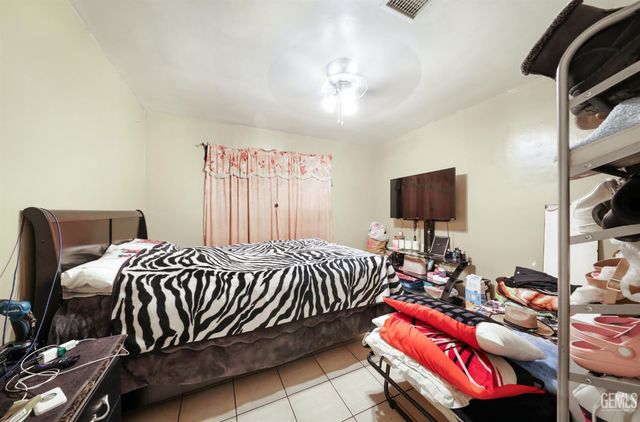 1318 Vale, Bakersfield, CA 93306