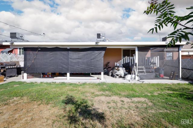 1318 Vale, Bakersfield, CA 93306