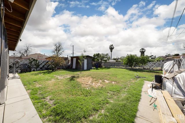 1318 Vale, Bakersfield, CA 93306