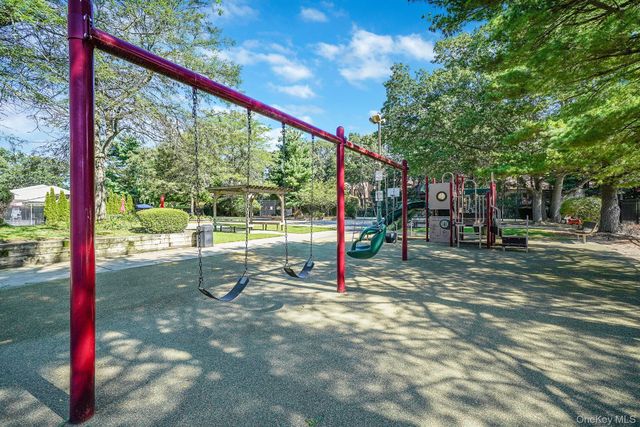 232 Springmeadow Drive M, Holbrook, NY 11741