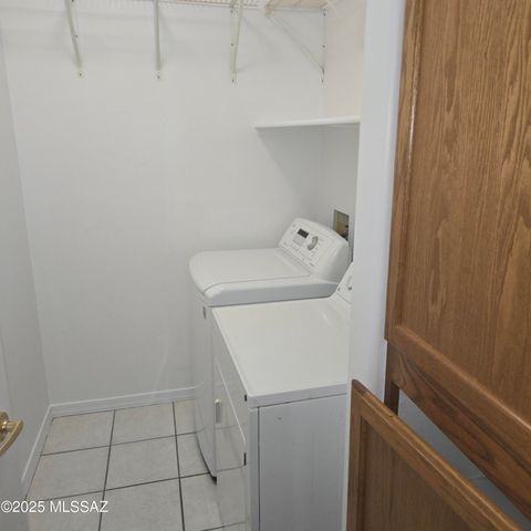 2909 S Full Moon Drive, Tucson, AZ 85713