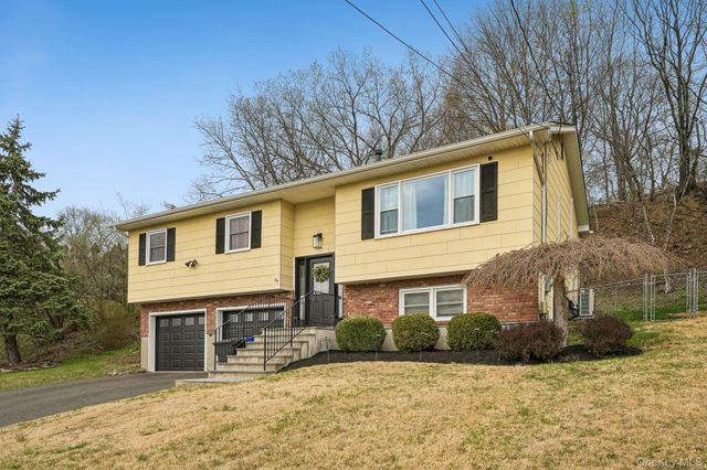 29 Adams Drive, Stony Point, NY 10980