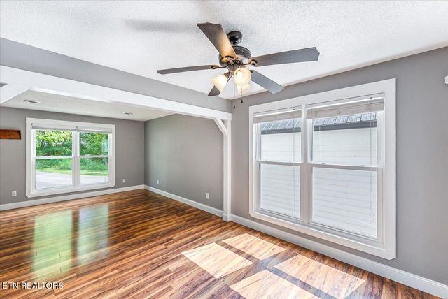1804 Longcress Drive, Knoxville, TN 37918