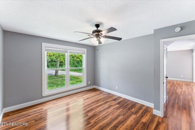 1804 Longcress Drive, Knoxville, TN 37918