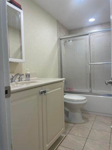 3650 SW 59th Terrace 80, Davie, FL 33314
