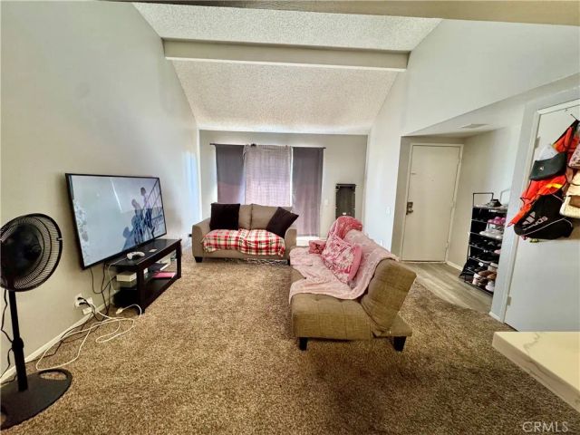 2266 Denair, Highland, CA 92346